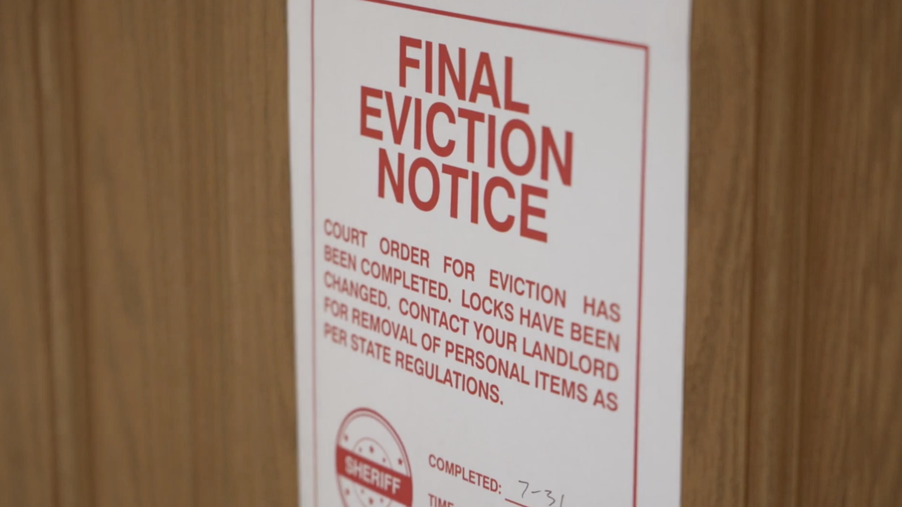Final eviction notice sign